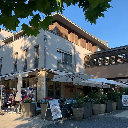 A01 Setany-silverine Apartmanhaz-orzoett Parkoloval