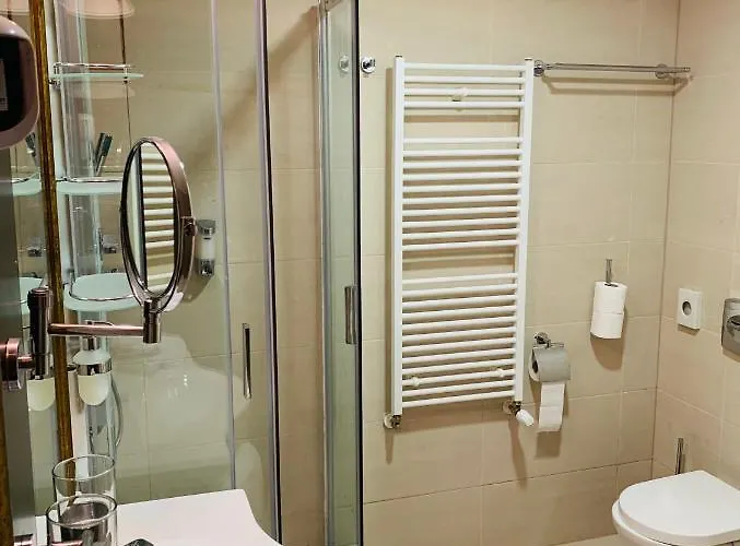 A01 Sétány-silverine Apartmanház-őrzött Parkolóval *