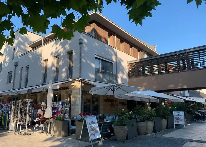 A01 Setany-silverine Apartmanhaz-orzoett Parkoloval